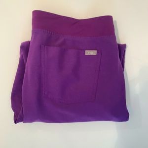 Ultra Violet Purple Zamora Jogger Figs Scrub Pants. Size Large